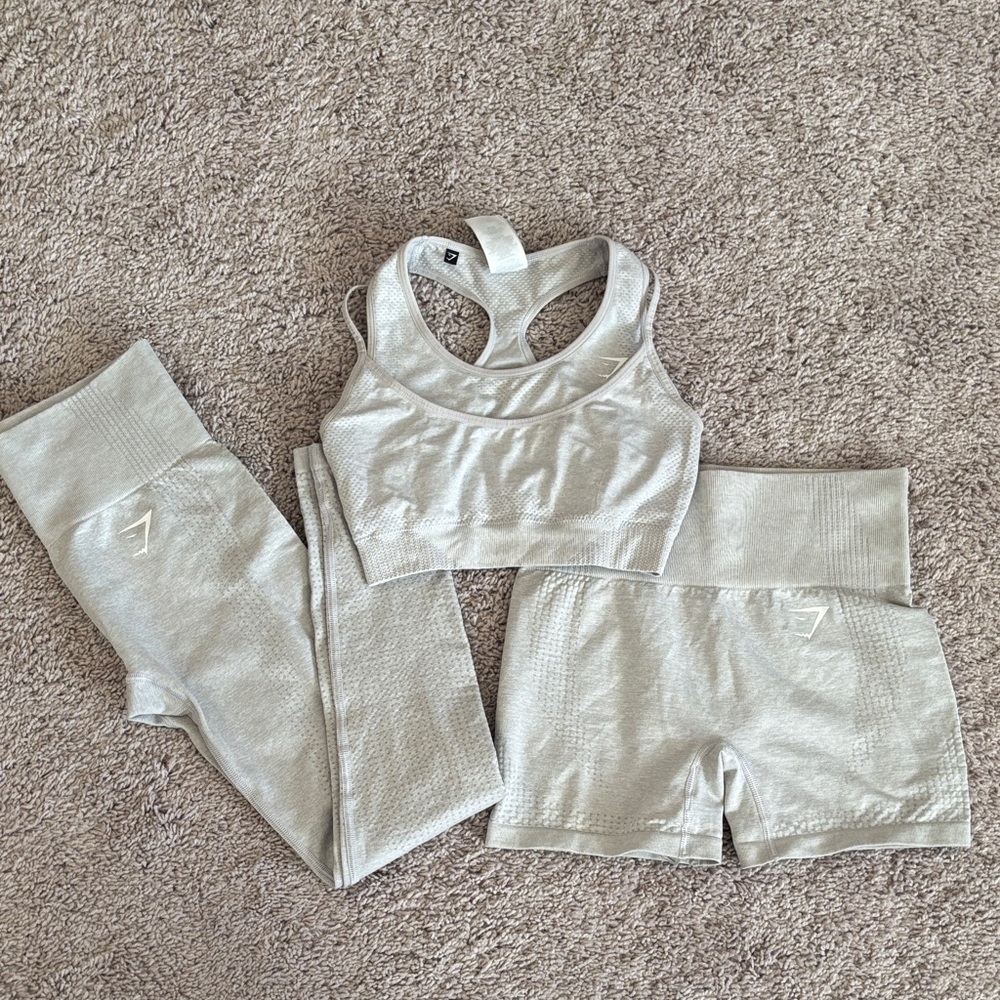 GymShark Light Gray 3-piece Activewear Set